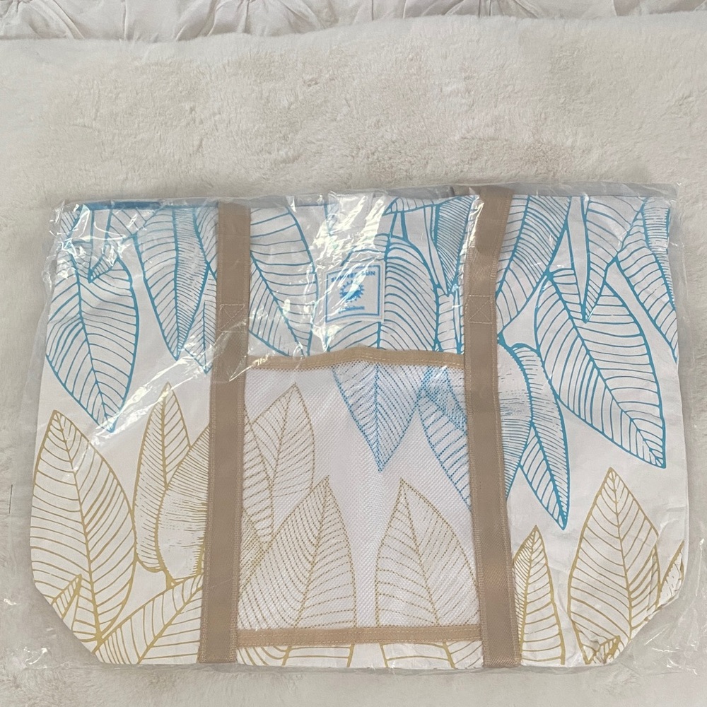 Elegant Leaf Print Tote Bag - White, Blue, and Gold. New in Bag - Picture 2 of 4